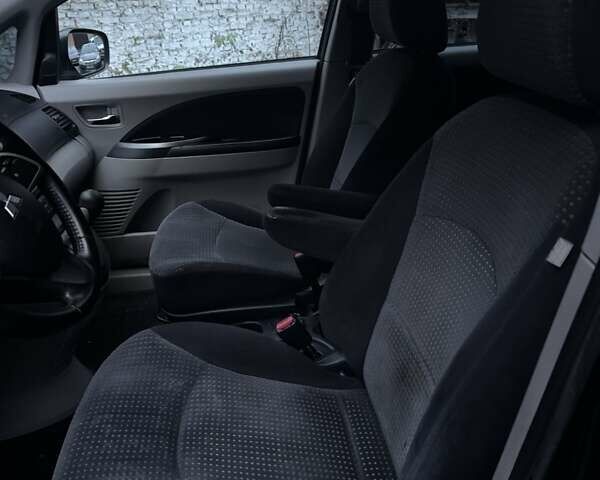 Чорний Міцубісі Грандіс, об'ємом двигуна 2.4 л та пробігом 270 тис. км за 3950 $, фото 12 на Automoto.ua