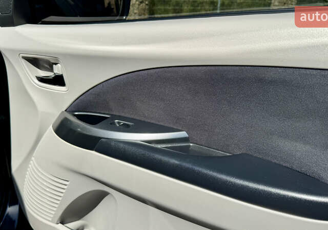 Черный Мицубиси Грандис, объемом двигателя 2.4 л и пробегом 121 тыс. км за 6450 $, фото 65 на Automoto.ua