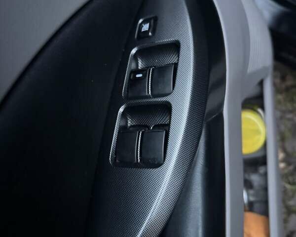 Чорний Міцубісі Грандіс, об'ємом двигуна 2.4 л та пробігом 270 тис. км за 3950 $, фото 15 на Automoto.ua