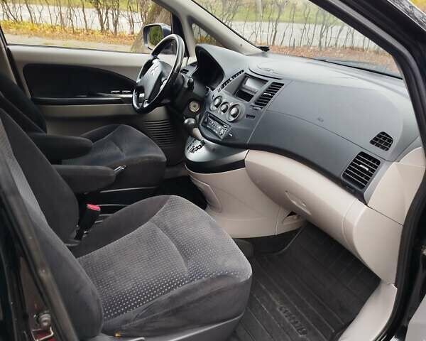 Черный Мицубиси Грандис, объемом двигателя 2.38 л и пробегом 215 тыс. км за 5900 $, фото 20 на Automoto.ua