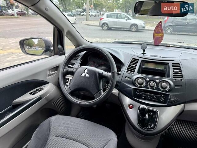 Черный Мицубиси Грандис, объемом двигателя 2.4 л и пробегом 323 тыс. км за 5999 $, фото 69 на Automoto.ua