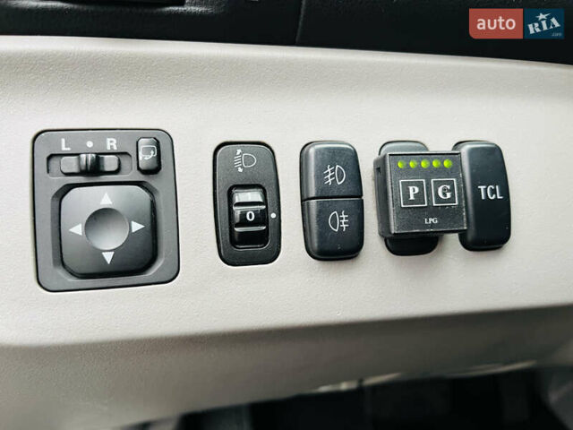 Черный Мицубиси Грандис, объемом двигателя 2.4 л и пробегом 188 тыс. км за 6800 $, фото 47 на Automoto.ua