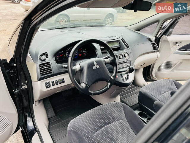 Черный Мицубиси Грандис, объемом двигателя 2.4 л и пробегом 188 тыс. км за 6800 $, фото 24 на Automoto.ua