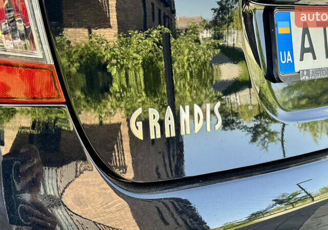 Черный Мицубиси Грандис, объемом двигателя 2.4 л и пробегом 121 тыс. км за 6450 $, фото 25 на Automoto.ua