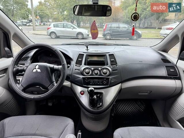 Черный Мицубиси Грандис, объемом двигателя 2.4 л и пробегом 323 тыс. км за 5999 $, фото 64 на Automoto.ua