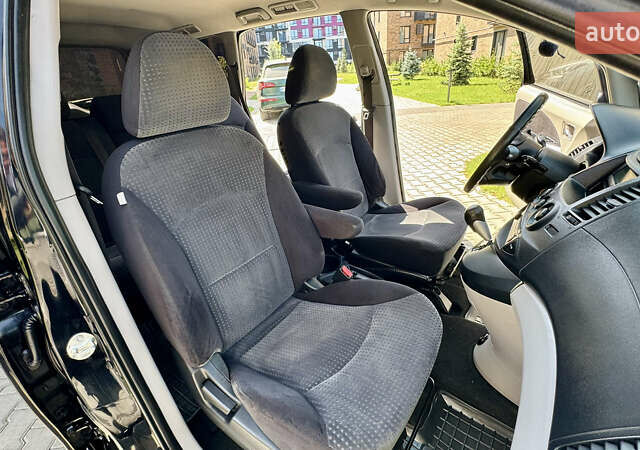 Черный Мицубиси Грандис, объемом двигателя 2.4 л и пробегом 121 тыс. км за 6450 $, фото 61 на Automoto.ua