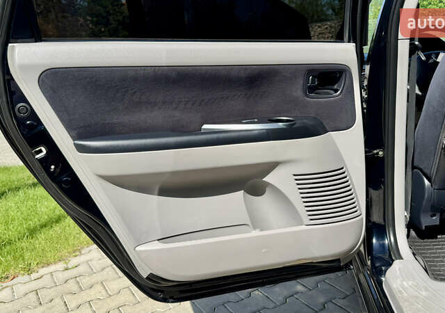 Черный Мицубиси Грандис, объемом двигателя 2.4 л и пробегом 121 тыс. км за 6450 $, фото 59 на Automoto.ua