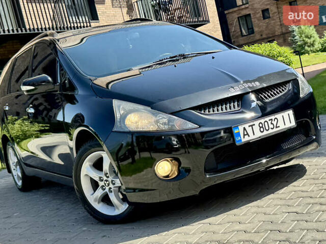 Черный Мицубиси Грандис, объемом двигателя 2.4 л и пробегом 121 тыс. км за 6450 $, фото 2 на Automoto.ua