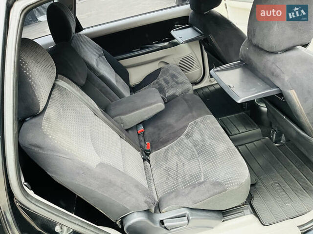 Черный Мицубиси Грандис, объемом двигателя 2.4 л и пробегом 188 тыс. км за 6800 $, фото 32 на Automoto.ua