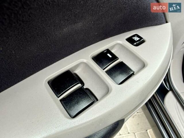 Черный Мицубиси Грандис, объемом двигателя 2.4 л и пробегом 323 тыс. км за 5999 $, фото 35 на Automoto.ua