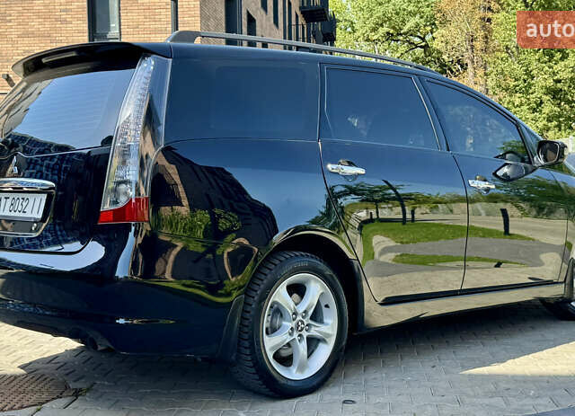 Черный Мицубиси Грандис, объемом двигателя 2.4 л и пробегом 121 тыс. км за 6450 $, фото 41 на Automoto.ua