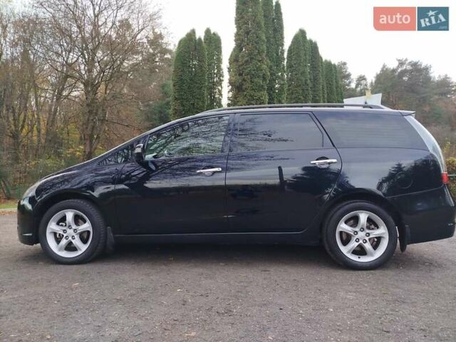Черный Мицубиси Грандис, объемом двигателя 2.38 л и пробегом 215 тыс. км за 5900 $, фото 2 на Automoto.ua