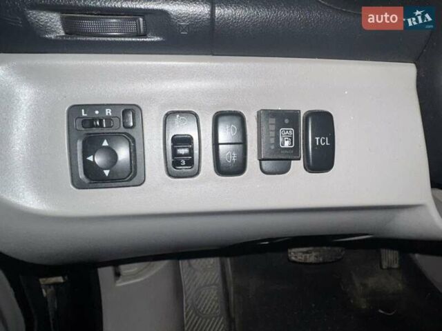 Чорний Міцубісі Грандіс, об'ємом двигуна 2.4 л та пробігом 270 тис. км за 3950 $, фото 14 на Automoto.ua