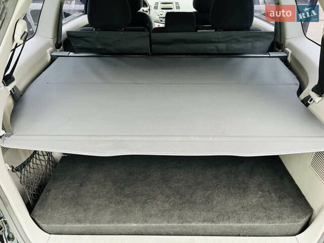 Черный Мицубиси Грандис, объемом двигателя 2.4 л и пробегом 188 тыс. км за 6800 $, фото 36 на Automoto.ua