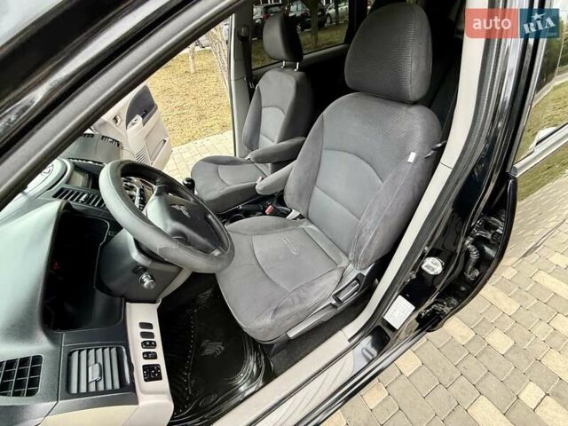 Черный Мицубиси Грандис, объемом двигателя 2.4 л и пробегом 323 тыс. км за 5999 $, фото 39 на Automoto.ua