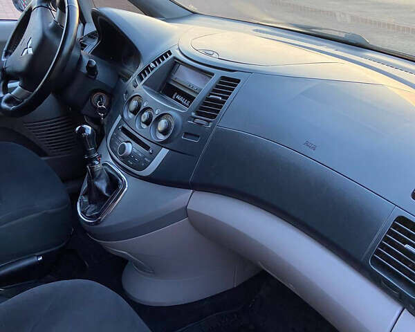 Черный Мицубиси Грандис, объемом двигателя 1.97 л и пробегом 377 тыс. км за 6999 $, фото 13 на Automoto.ua