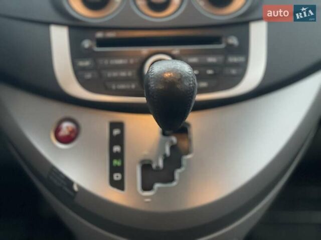 Чорний Міцубісі Грандіс, об'ємом двигуна 2.4 л та пробігом 144 тис. км за 9700 $, фото 17 на Automoto.ua