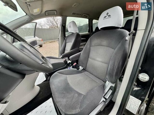 Черный Мицубиси Грандис, объемом двигателя 2.4 л и пробегом 185 тыс. км за 5899 $, фото 18 на Automoto.ua