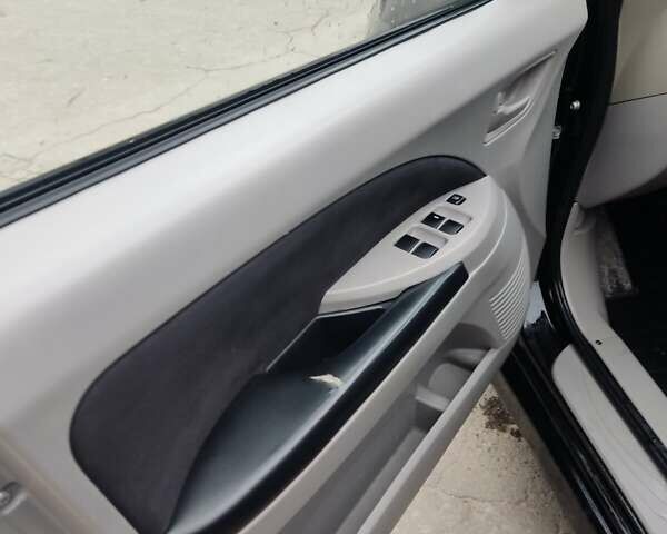 Чорний Міцубісі Грандіс, об'ємом двигуна 2.4 л та пробігом 235 тис. км за 5999 $, фото 23 на Automoto.ua