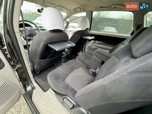 Черный Мицубиси Грандис, объемом двигателя 2.4 л и пробегом 185 тыс. км за 5899 $, фото 26 на Automoto.ua