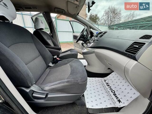 Черный Мицубиси Грандис, объемом двигателя 2.4 л и пробегом 185 тыс. км за 5899 $, фото 31 на Automoto.ua