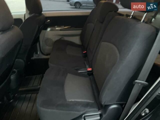 Чорний Міцубісі Грандіс, об'ємом двигуна 2.4 л та пробігом 144 тис. км за 9700 $, фото 21 на Automoto.ua