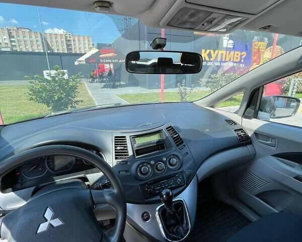 Черный Мицубиси Грандис, объемом двигателя 2 л и пробегом 228 тыс. км за 7600 $, фото 13 на Automoto.ua