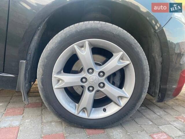 Черный Мицубиси Грандис, объемом двигателя 1.97 л и пробегом 316 тыс. км за 6900 $, фото 9 на Automoto.ua