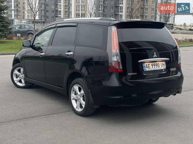Чорний Міцубісі Грандіс, об'ємом двигуна 2.4 л та пробігом 144 тис. км за 9700 $, фото 5 на Automoto.ua