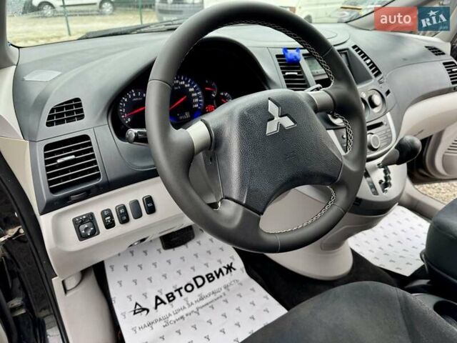 Черный Мицубиси Грандис, объемом двигателя 2.4 л и пробегом 185 тыс. км за 5899 $, фото 22 на Automoto.ua