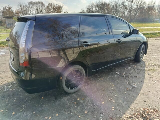 Чорний Міцубісі Грандіс, об'ємом двигуна 2 л та пробігом 249 тис. км за 5350 $, фото 4 на Automoto.ua