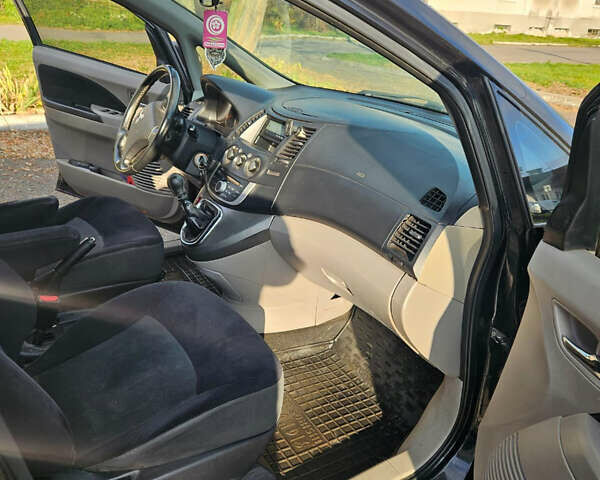 Чорний Міцубісі Грандіс, об'ємом двигуна 1.97 л та пробігом 340 тис. км за 5500 $, фото 8 на Automoto.ua