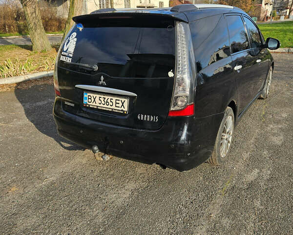 Чорний Міцубісі Грандіс, об'ємом двигуна 1.97 л та пробігом 340 тис. км за 5500 $, фото 2 на Automoto.ua