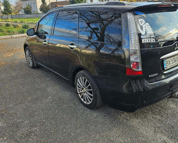 Чорний Міцубісі Грандіс, об'ємом двигуна 1.97 л та пробігом 340 тис. км за 5500 $, фото 3 на Automoto.ua