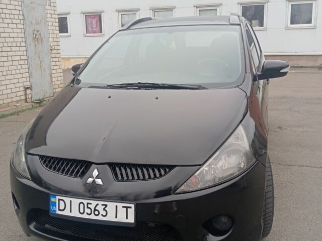 Черный Мицубиси Грандис, объемом двигателя 2.4 л и пробегом 272 тыс. км за 7000 $, фото 6 на Automoto.ua