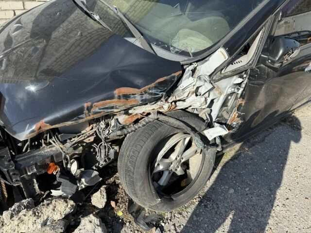 Черный Мицубиси Грандис, объемом двигателя 2.4 л и пробегом 220 тыс. км за 3200 $, фото 4 на Automoto.ua