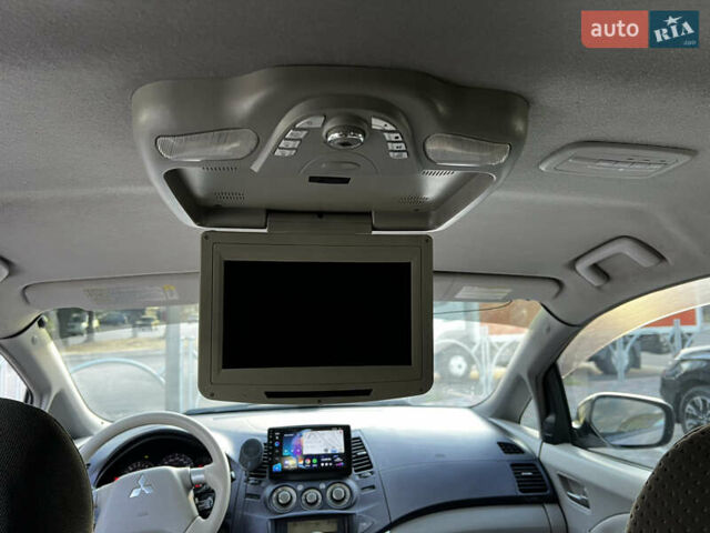 Фиолетовый Мицубиси Грандис, объемом двигателя 2.4 л и пробегом 417 тыс. км за 6500 $, фото 18 на Automoto.ua