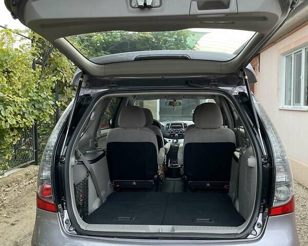 Фиолетовый Мицубиси Грандис, объемом двигателя 2.38 л и пробегом 200 тыс. км за 5500 $, фото 13 на Automoto.ua