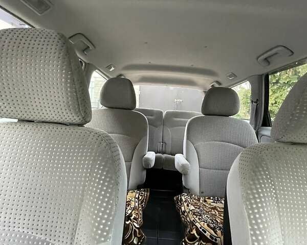 Фиолетовый Мицубиси Грандис, объемом двигателя 2.38 л и пробегом 200 тыс. км за 5500 $, фото 7 на Automoto.ua