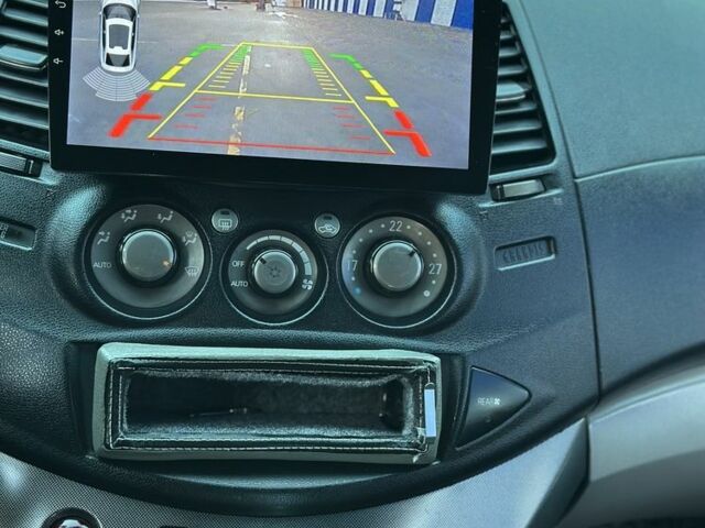 Мицубиси Грандис 2005 в Одессе на Automoto.ua Фиолетовый Мицубиси Грандис, объемом двигателя 2.4 л и пробегом 250 тыс. км за 5499 $, фото 13 на Automoto.ua