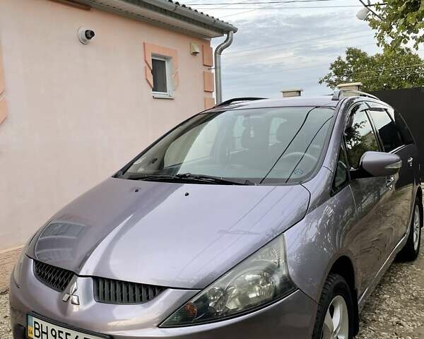 Фиолетовый Мицубиси Грандис, объемом двигателя 2.38 л и пробегом 200 тыс. км за 5500 $, фото 2 на Automoto.ua