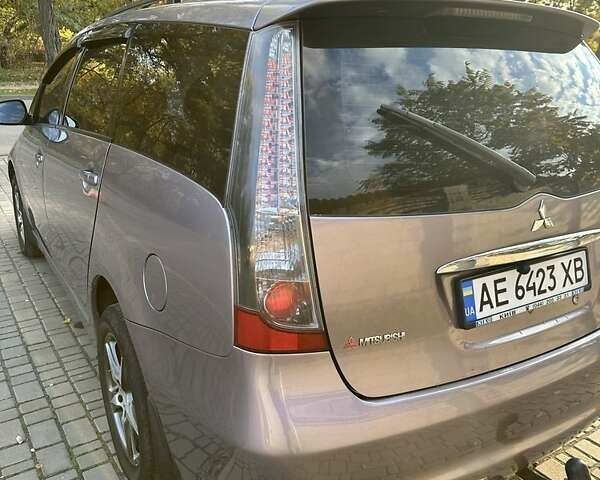 Мицубиси Грандис 2006 в Никополе на Automoto.ua Фиолетовый Мицубиси Грандис, объемом двигателя 2.4 л и пробегом 260 тыс. км за 5784 $, фото 3 на Automoto.ua