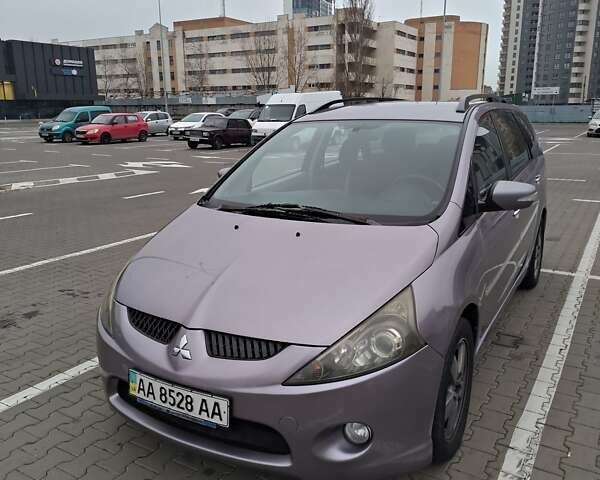 Фиолетовый Мицубиси Грандис, объемом двигателя 2.4 л и пробегом 257 тыс. км за 5400 $, фото 4 на Automoto.ua