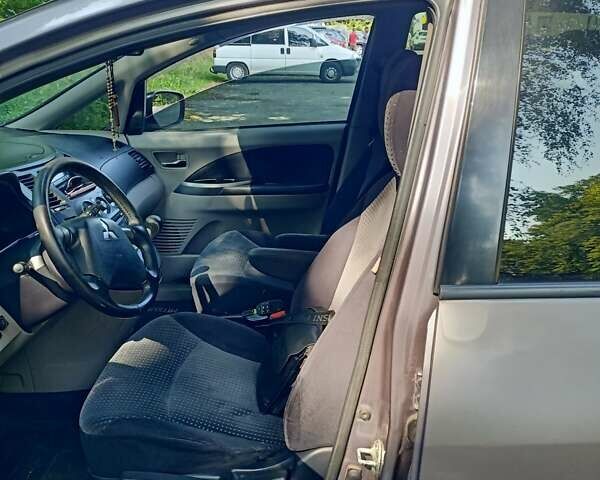 Мицубиси Грандис 2006 в Киеве на Automoto.ua Фиолетовый Мицубиси Грандис, объемом двигателя 2.4 л и пробегом 340 тыс. км за 5000 $, фото 8 на Automoto.ua