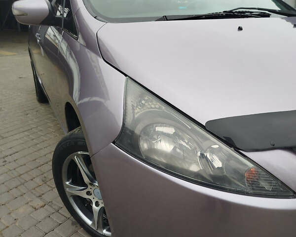 Фиолетовый Мицубиси Грандис, объемом двигателя 2.4 л и пробегом 270 тыс. км за 5250 $, фото 1 на Automoto.ua