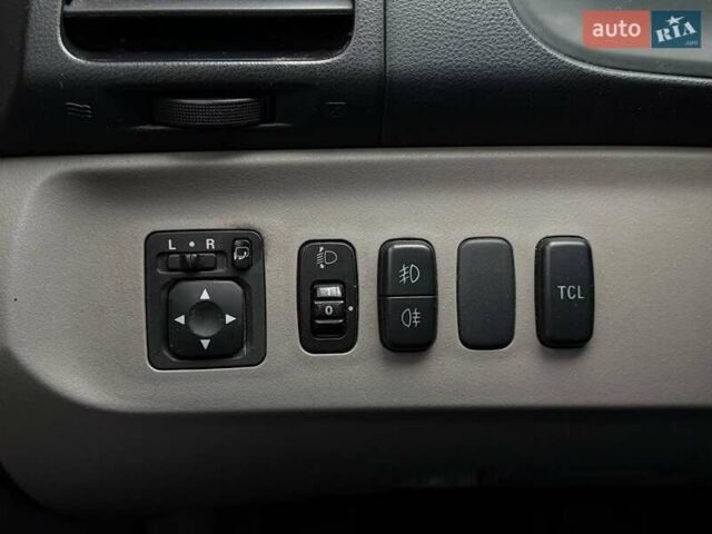 Фіолетовий Міцубісі Грандіс, об'ємом двигуна 2.38 л та пробігом 185 тис. км за 5990 $, фото 16 на Automoto.ua