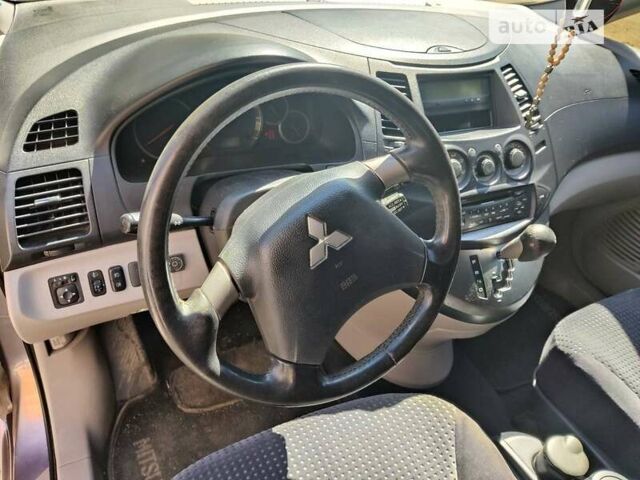 Мицубиси Грандис 2006 в Киеве на Automoto.ua Фиолетовый Мицубиси Грандис, объемом двигателя 2.4 л и пробегом 340 тыс. км за 5000 $, фото 14 на Automoto.ua