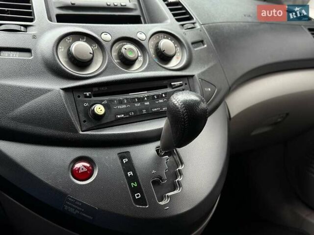 Фіолетовий Міцубісі Грандіс, об'ємом двигуна 2.38 л та пробігом 185 тис. км за 5990 $, фото 24 на Automoto.ua