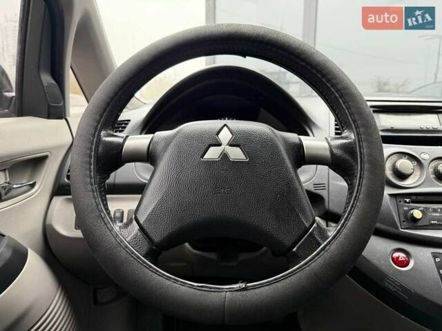 Фіолетовий Міцубісі Грандіс, об'ємом двигуна 2.38 л та пробігом 185 тис. км за 5990 $, фото 14 на Automoto.ua