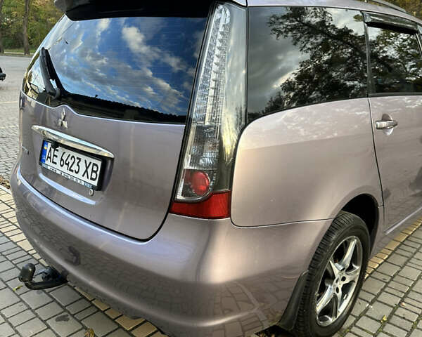 Фиолетовый Мицубиси Грандис, объемом двигателя 2.38 л и пробегом 261 тыс. км за 5400 $, фото 3 на Automoto.ua